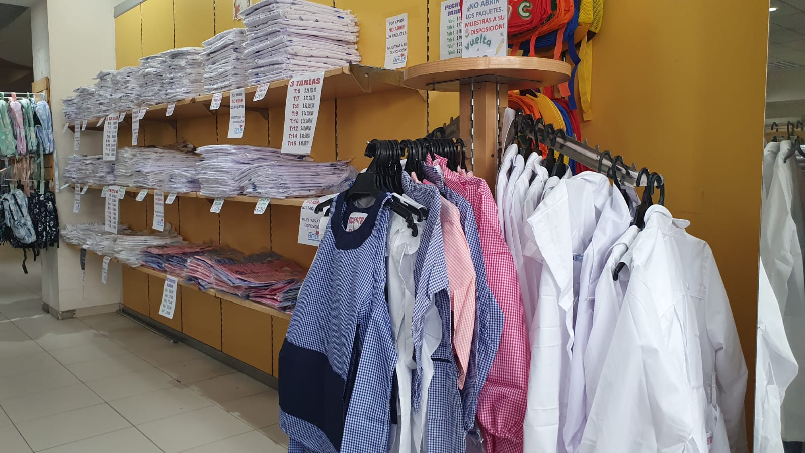 Indumentaria escolar: Una familia necesita un mínimo de $80.000 para ...